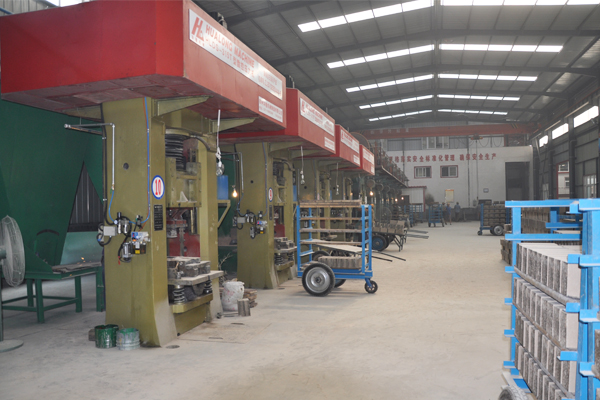 華隆機(jī)械HLDS系列數(shù)控壓力機(jī)特點